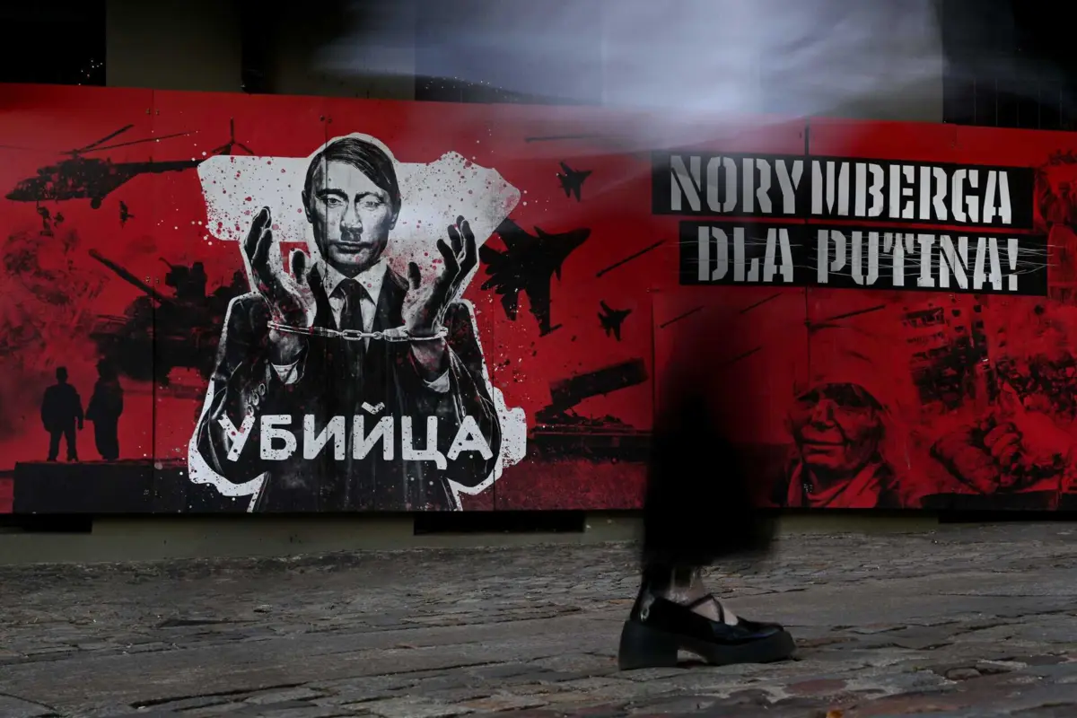 Imagem de contexto do artigo França e Reino Unido contra a “Putinização”: "O mundo é atingido pelo regresso da brutalidade"