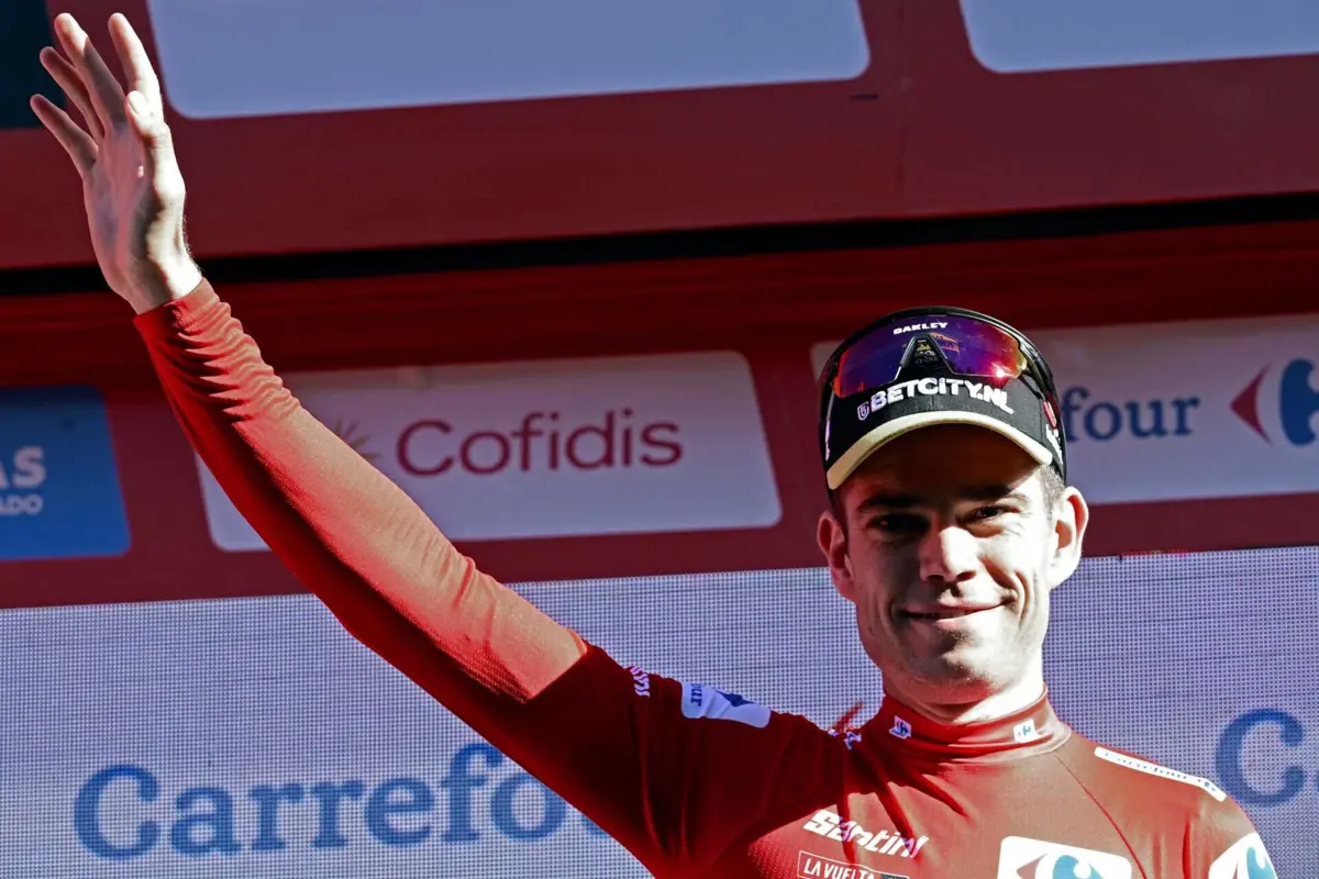 Wout van Aert (créditos: MIGUEL RIOPA / AFP)