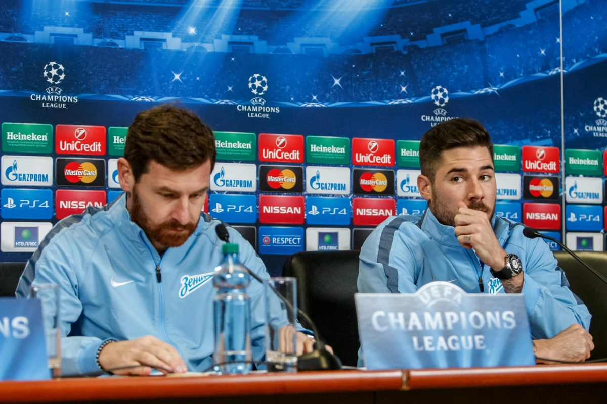 André Villas-Boas e Javi García (Créditos: Jorge Amaral / Global Imagens)