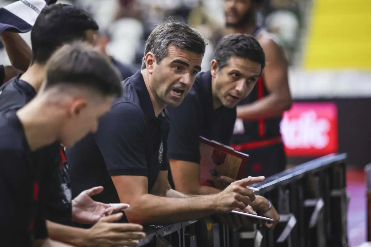 João Tiago, treinador da Ovarense. Créditos: Tony Dias/Global Imagens