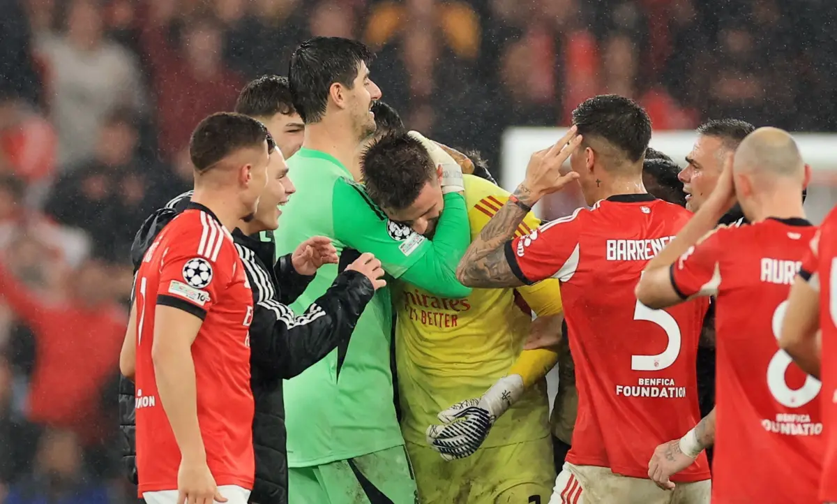 Trubin foi cumprimentado por Courtois, guarda-redes do Real Madrid