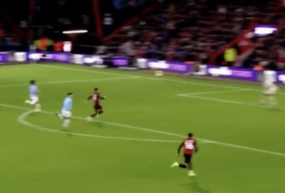 Imagem de contexto do artigo Evanilson dilata vantagem do Bournemouth sobre o Manchester City. Veja o golo
