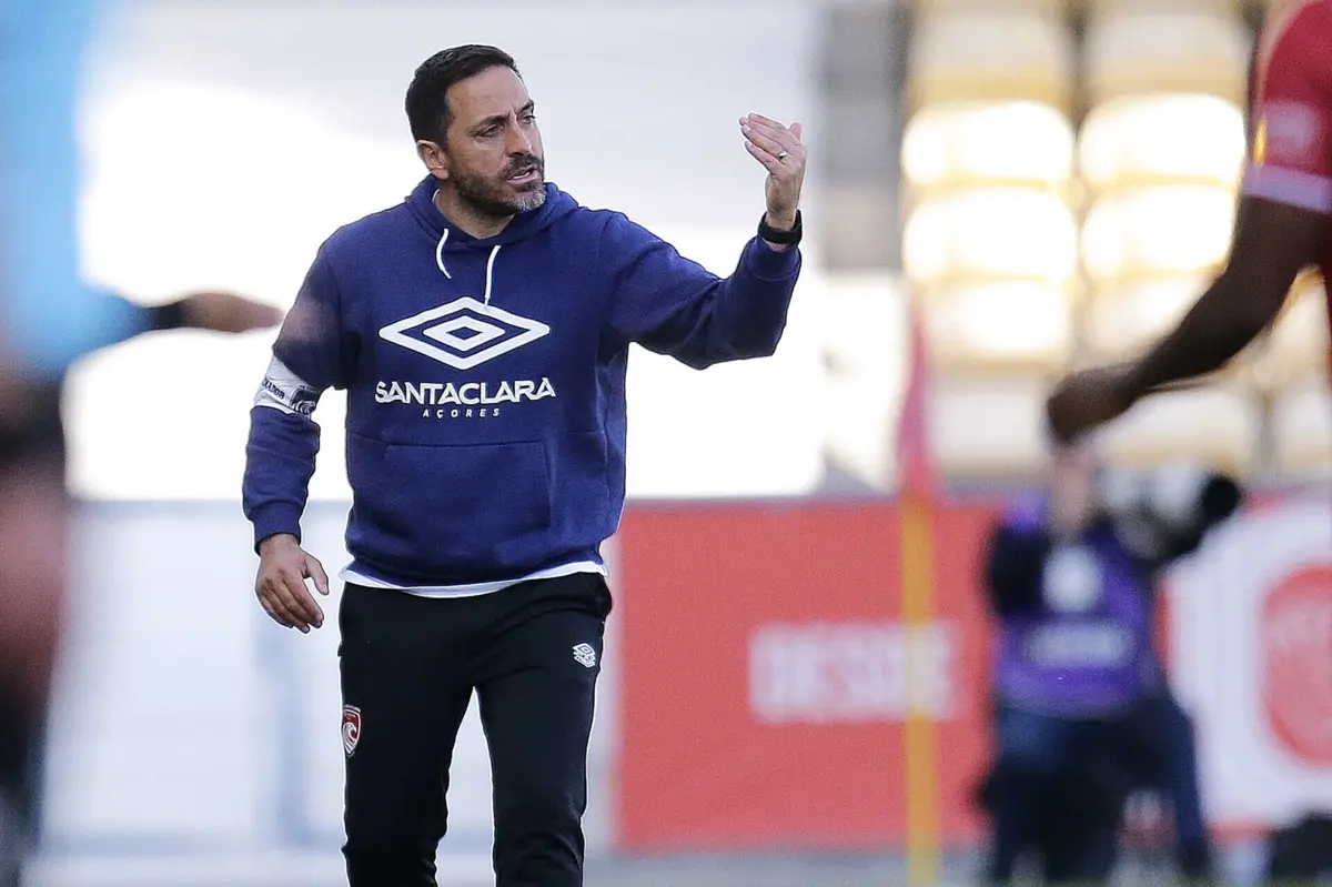 Vasco Matos, treinador do Santa Clara (créditos: Lusa)