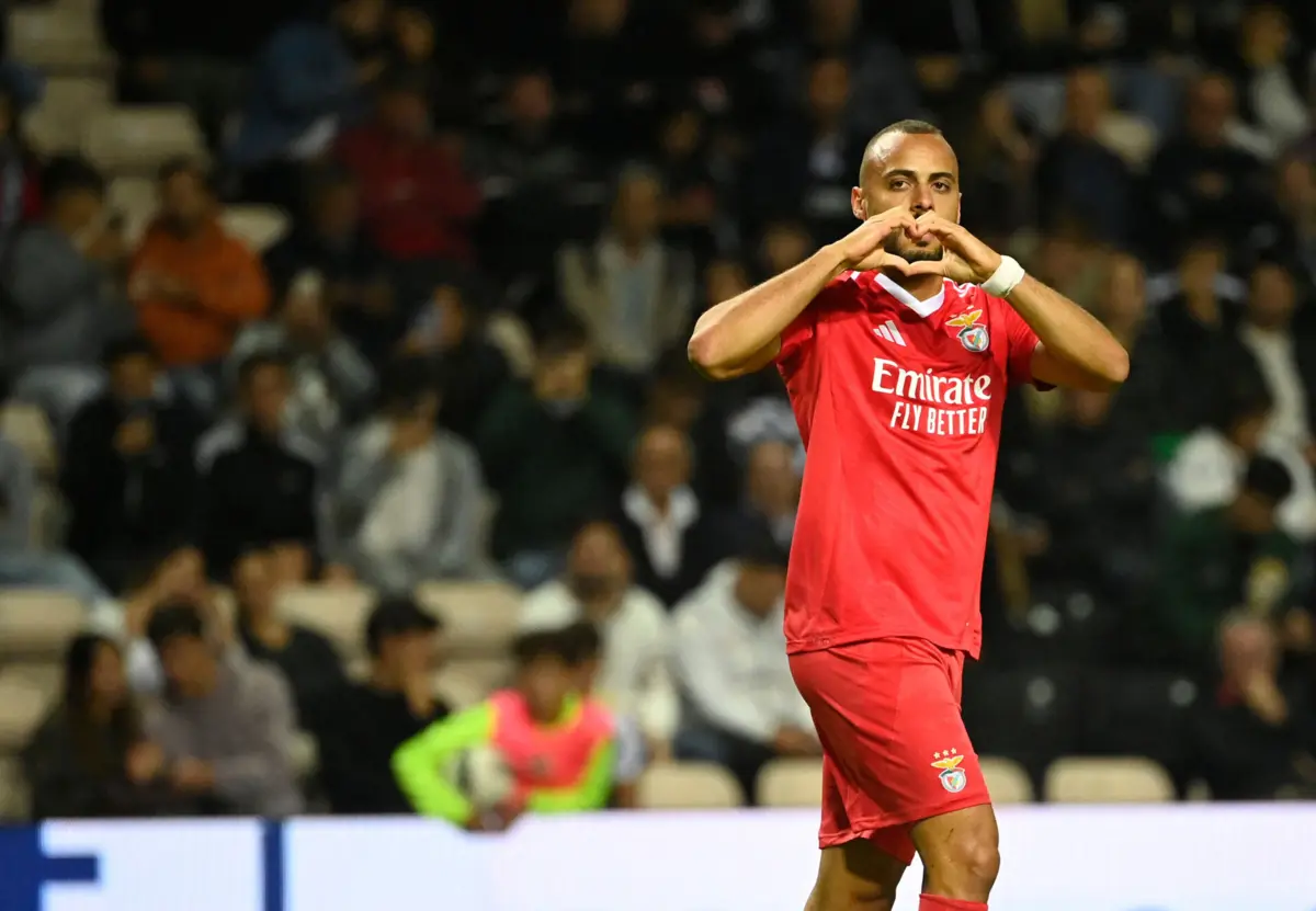 Imagem de contexto do artigo Bruno Lage explica vídeo de Arthur Cabral a treinar na Luz: "É o único que aparece…"