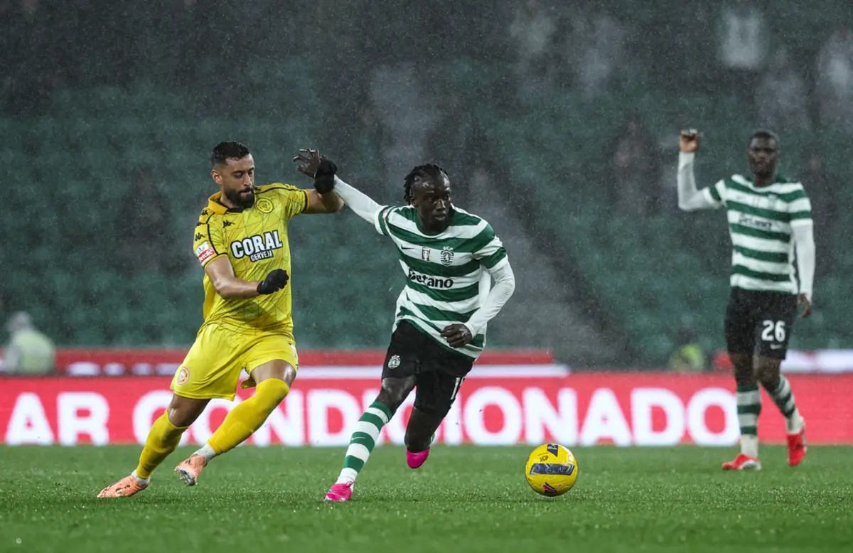 Faye candidato à vaga de Luis Suárez