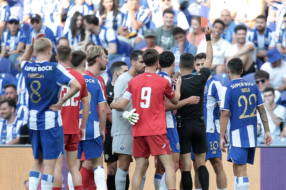 Imagem de contexto do artigo Expulsão de Gabri Veiga: castigo dependerá da opinião do árbitro