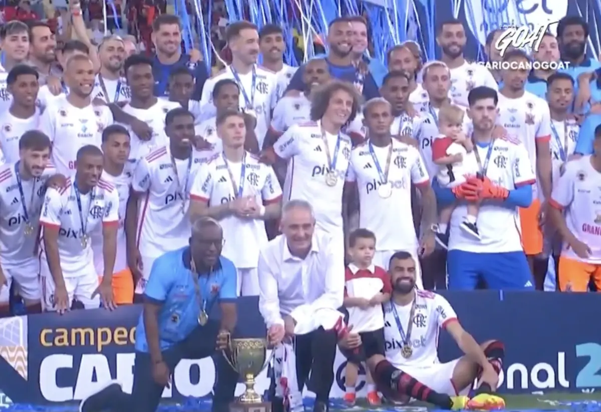 Imagem de contexto do artigo Flamengo conquistou Campeonato Carioca, mas Tite dividiu palco e deu medalha ao treinador adversário