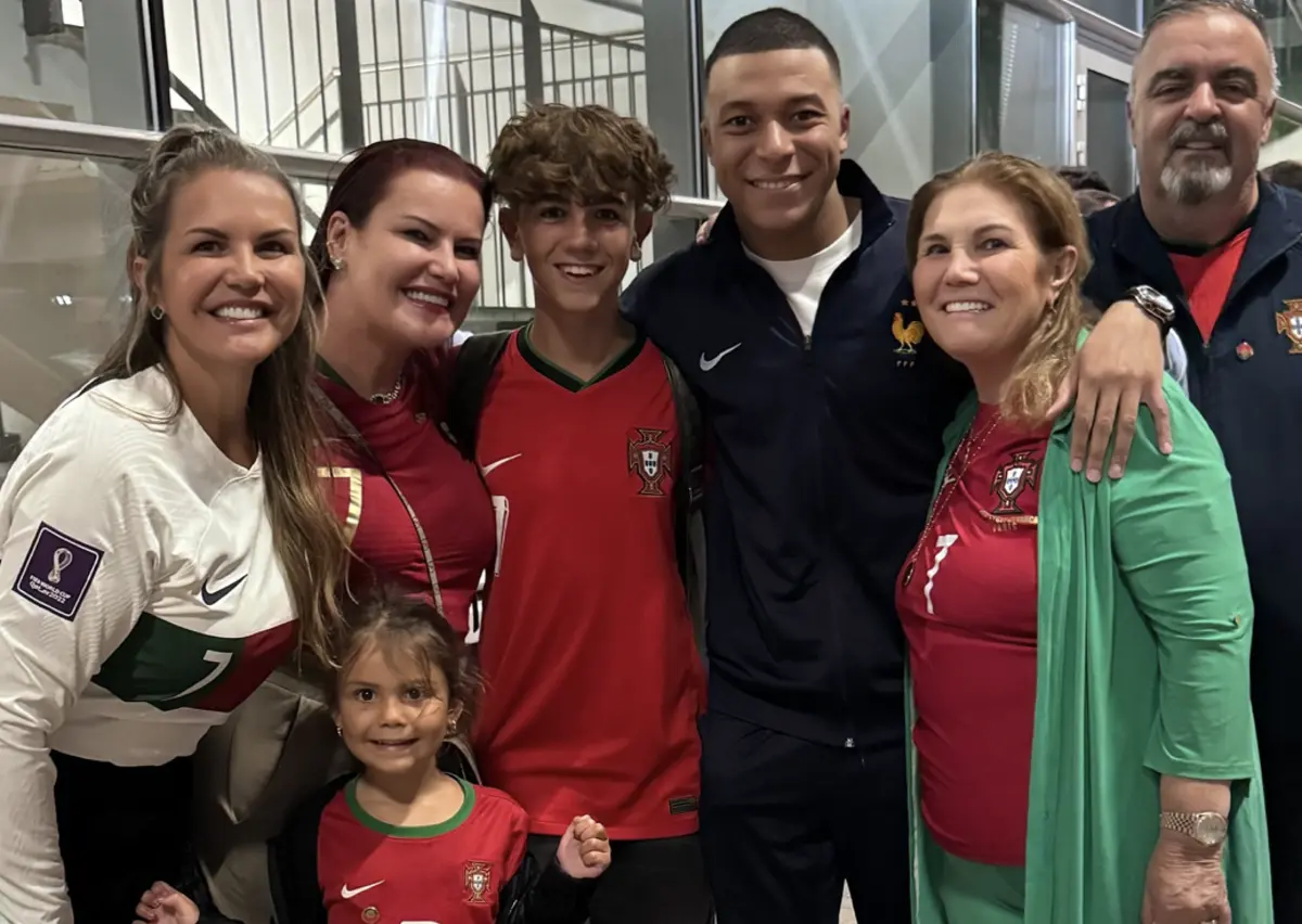 Imagem de contexto do artigo Família de Ronaldo tirou fotografias com Mbappé e Pepe. Ora veja