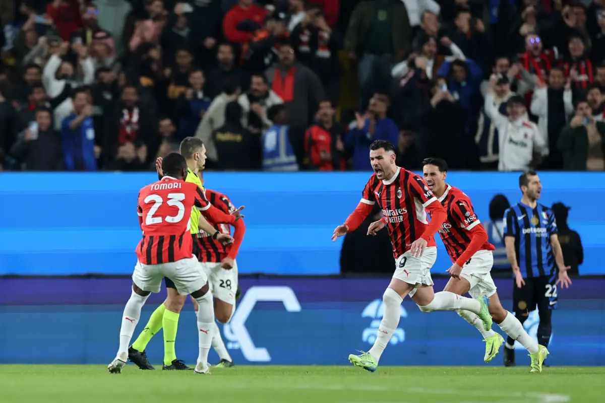 Imagem de contexto do artigo DIRETO | Milan de Conceição vence Supertaça de Itália numa final frenética