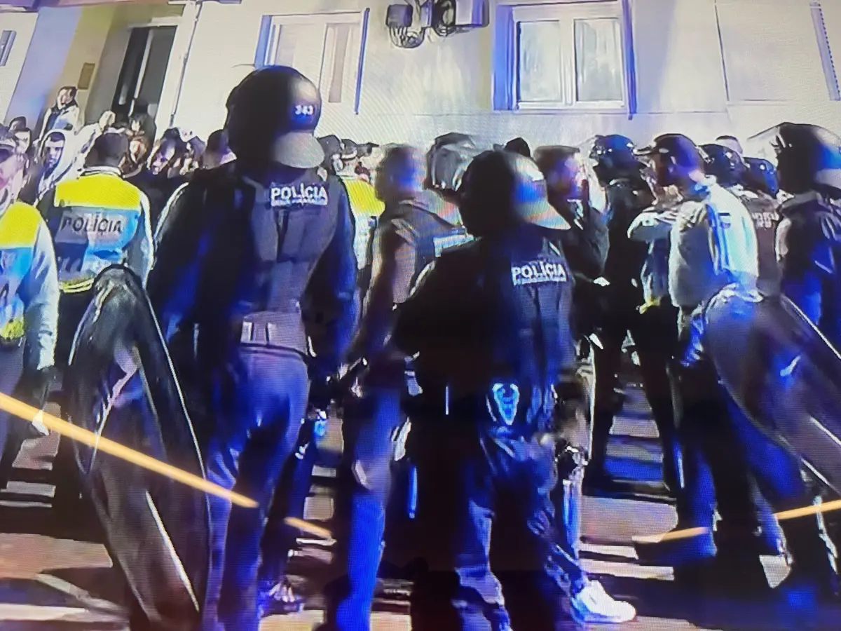 Imagem de contexto do artigo Tensão no exterior do estádio após derrota do FC Porto na Amadora: um polícia ficou ferido