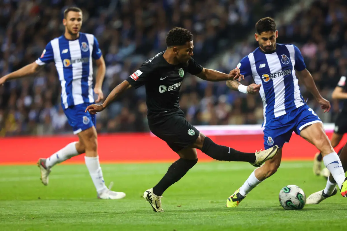 Imagem de contexto do artigo Rendimento global de Edwards não agradou Rúben Amorim e saída não está descartada