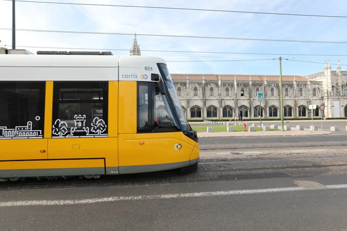 Carris vai batizar elétrico com o nome do guarda-freio do elevador da Glória (créditos: Carris/Instagram)