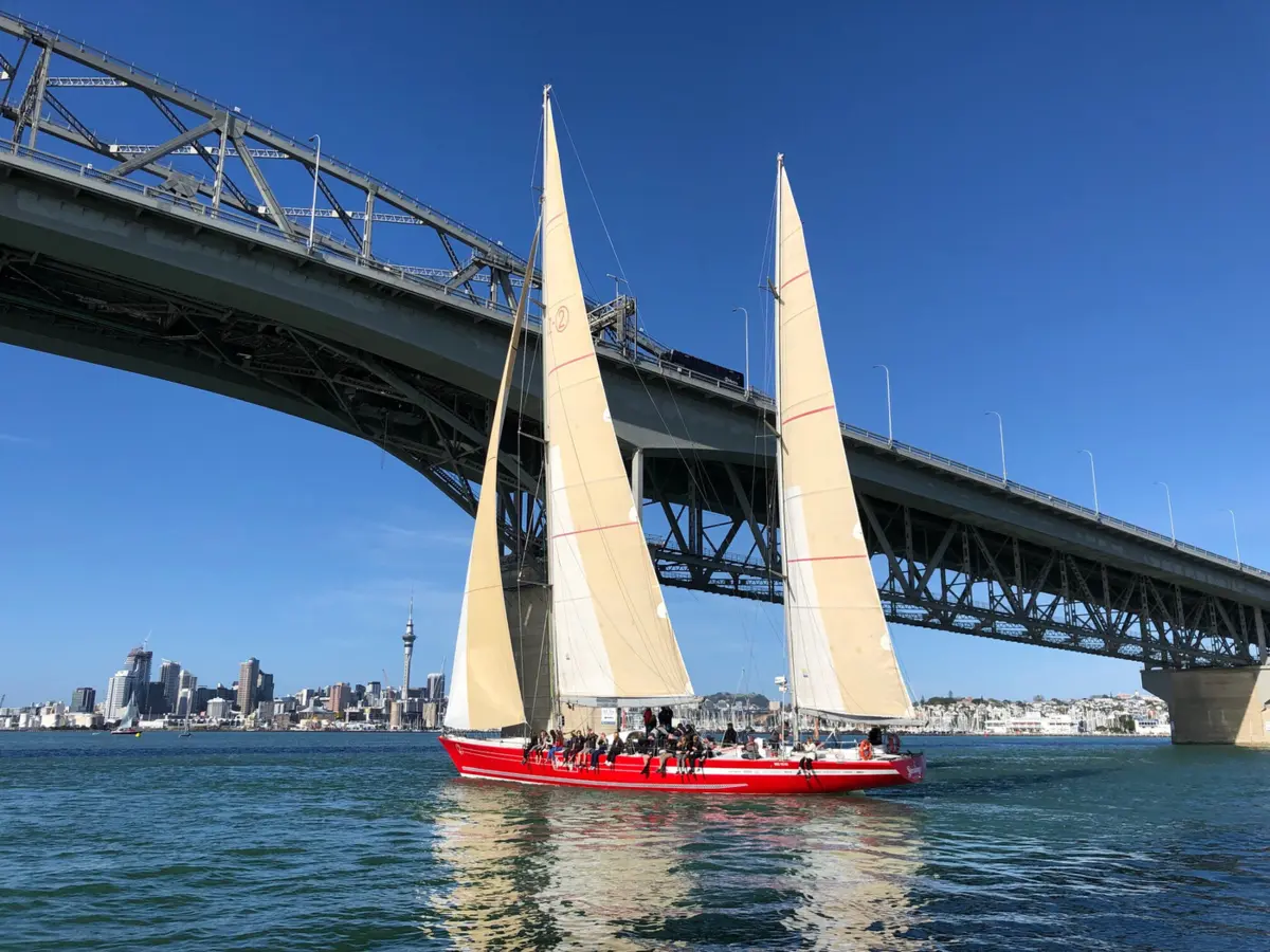 Imagem de contexto do artigo Vela: orçamentos limitados e tripulações mistas na Taça América de 2027