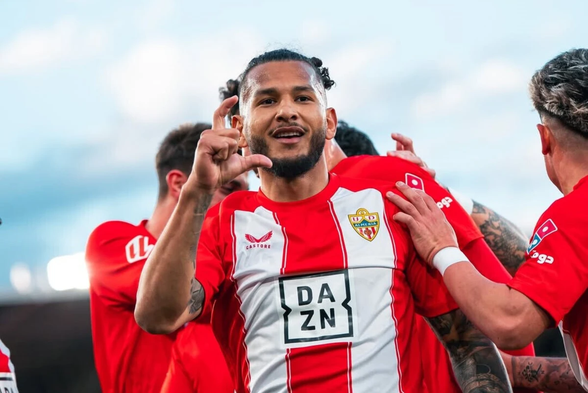 Imagem de contexto do artigo Acordo entre Sporting e Almería por Luis Suárez está iminente