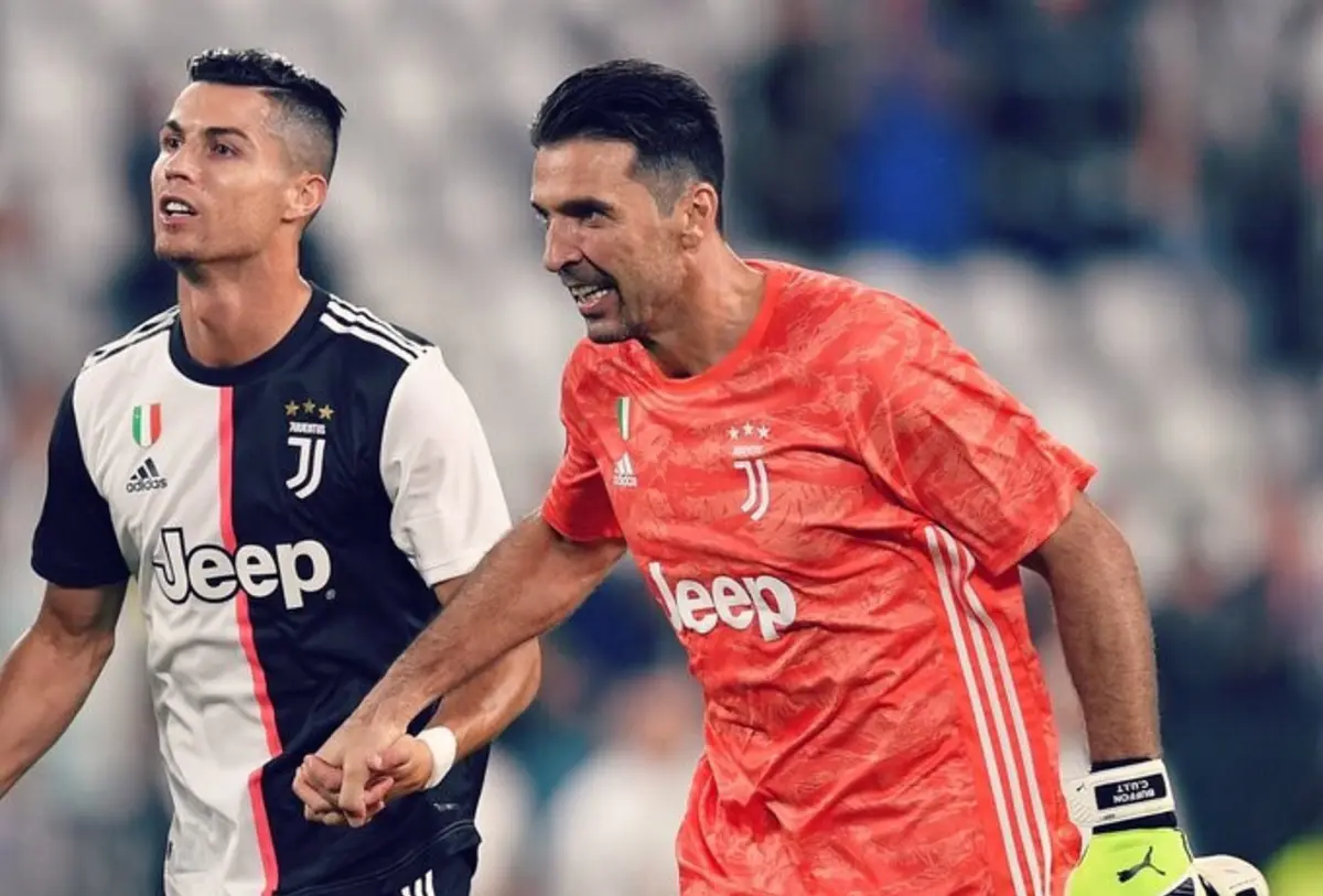 Ronaldo e Buffon (créditos: X/@gianluigibuffon)