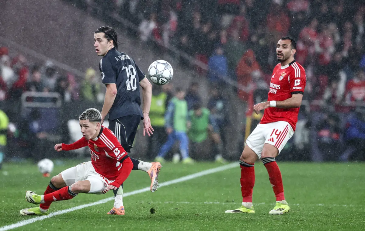 Zalazar elogiou Prestianni e Pavlidis