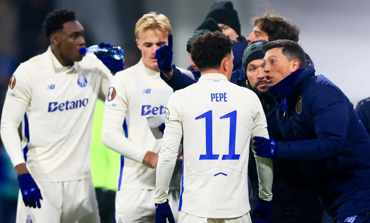 FC Poto empatou na Chéquia