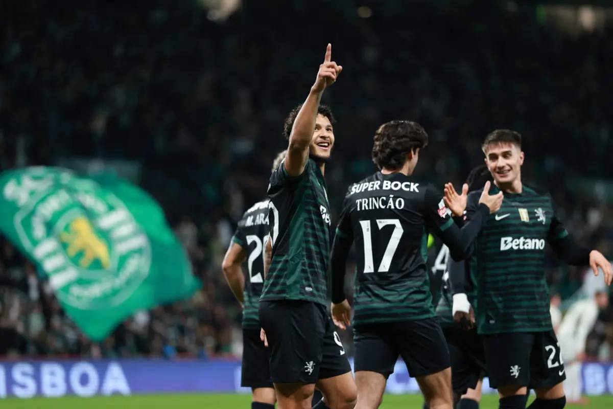 Sporting anuncia parceria om Uber Eats