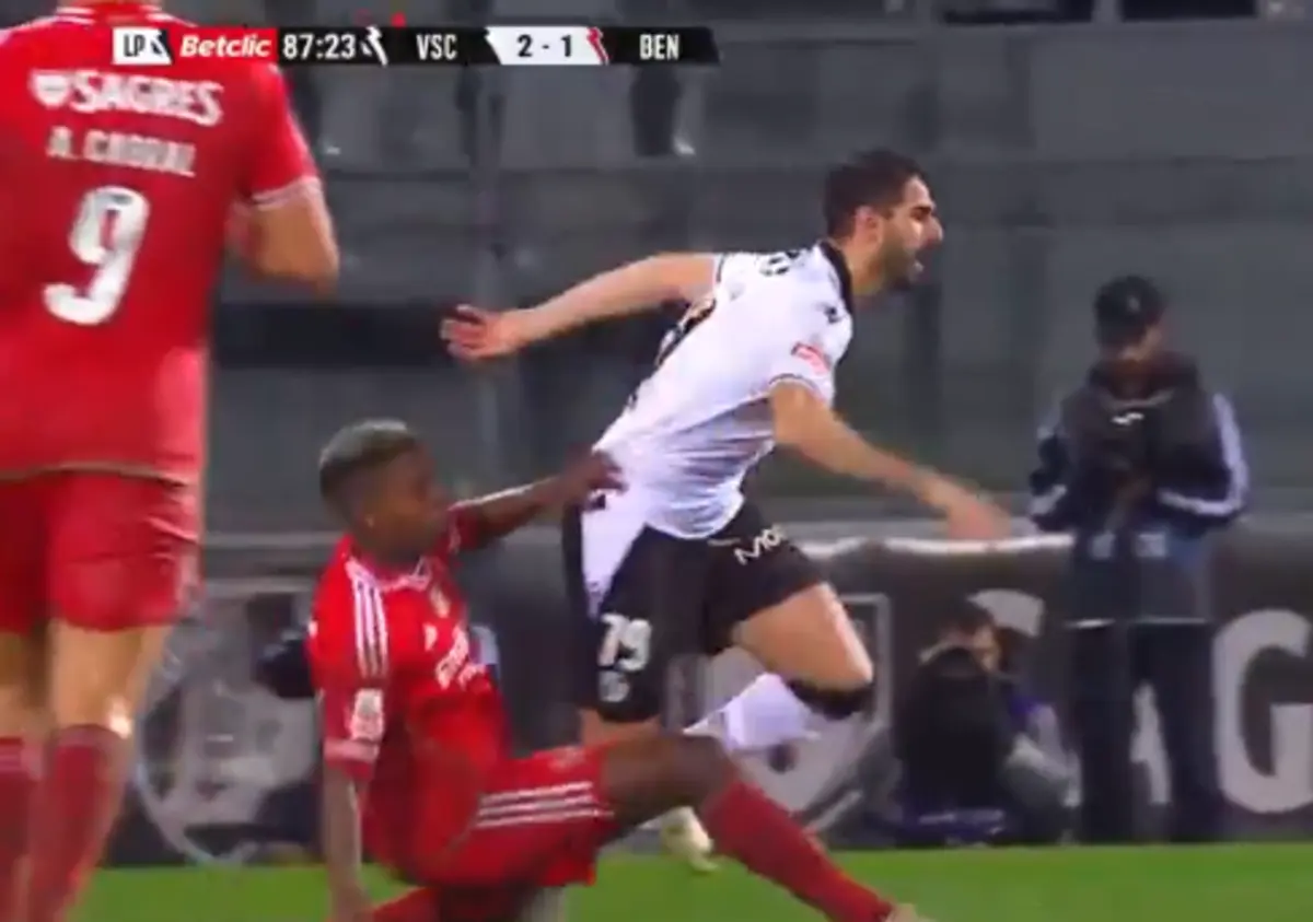 Imagem de contexto do artigo FC Porto visa arbitragem do Vitória-Benfica: "Foi mesmo para dar uma ajudinha"