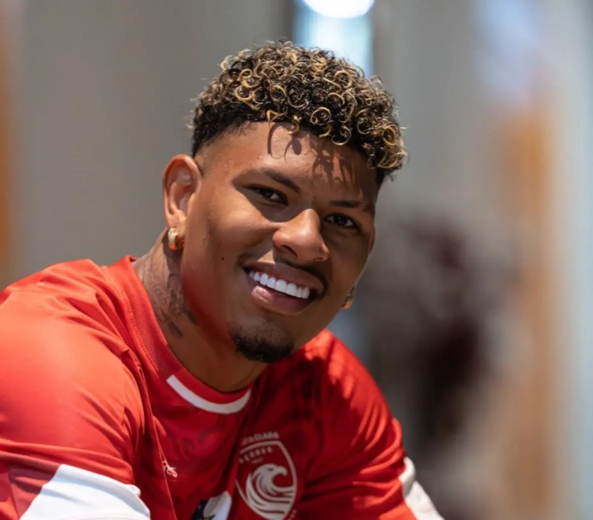 Imagem de contexto do artigo Dia agitado no Santa Clara: Marcos Victor anunciado como reforço