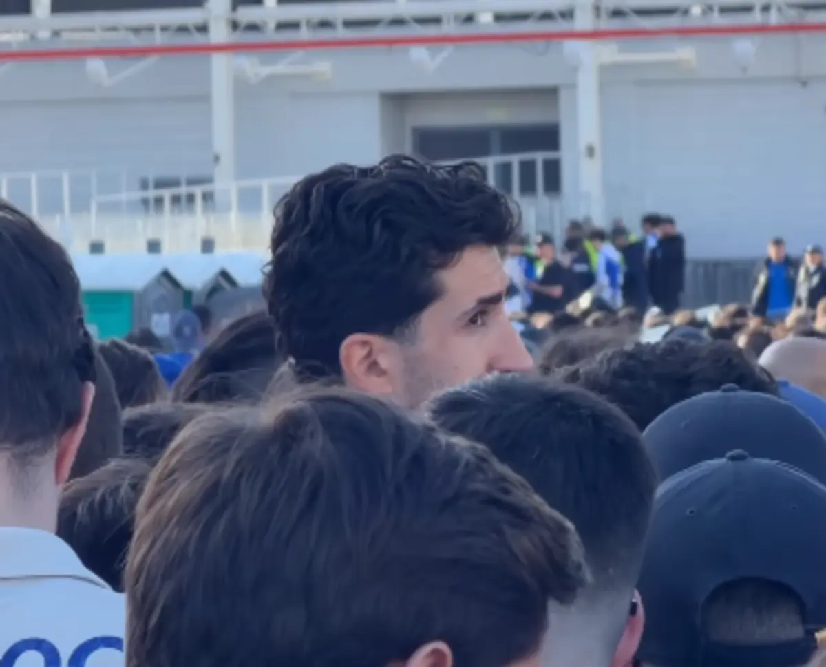 Imagem de contexto do artigo Carlo Di Benedetto foi com os adeptos do FC Porto assistir ao clássico na Luz