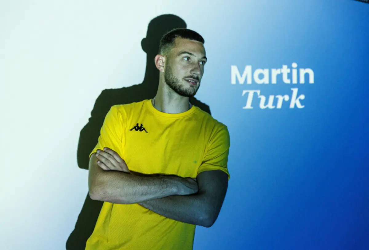 Imagem de contexto do artigo Oficial: Martin Turk é o primeiro esloveno da história do Estoril
