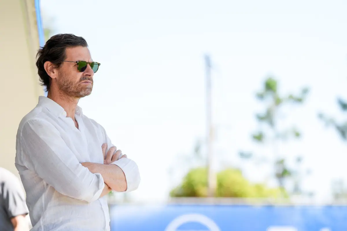 Imagem de contexto do artigo Com Villas-Boas a ver: o primeiro treino de Alberto Costa às ordens de Farioli