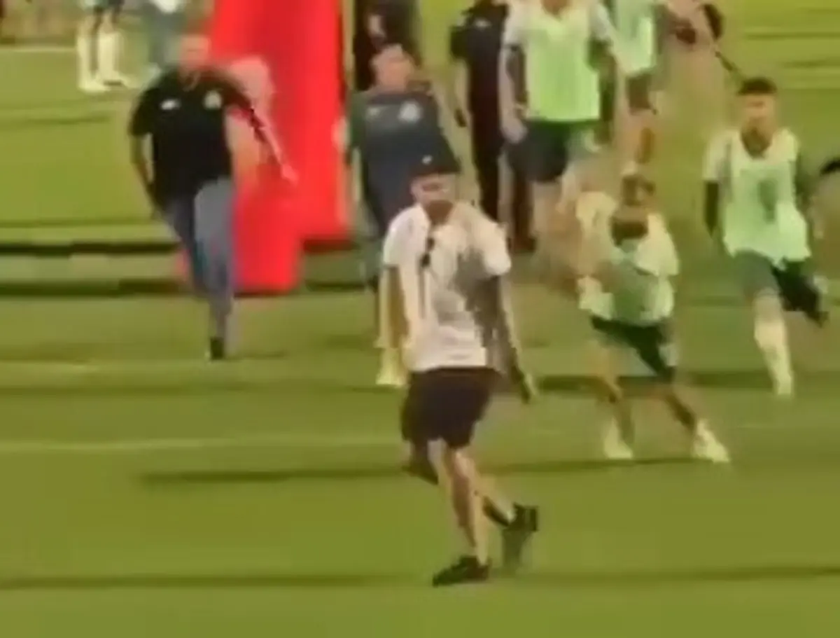 Imagem de contexto do artigo Agrediu adepto com pontapé nas costas e agora implora: "Parem com as ameaças de morte!"