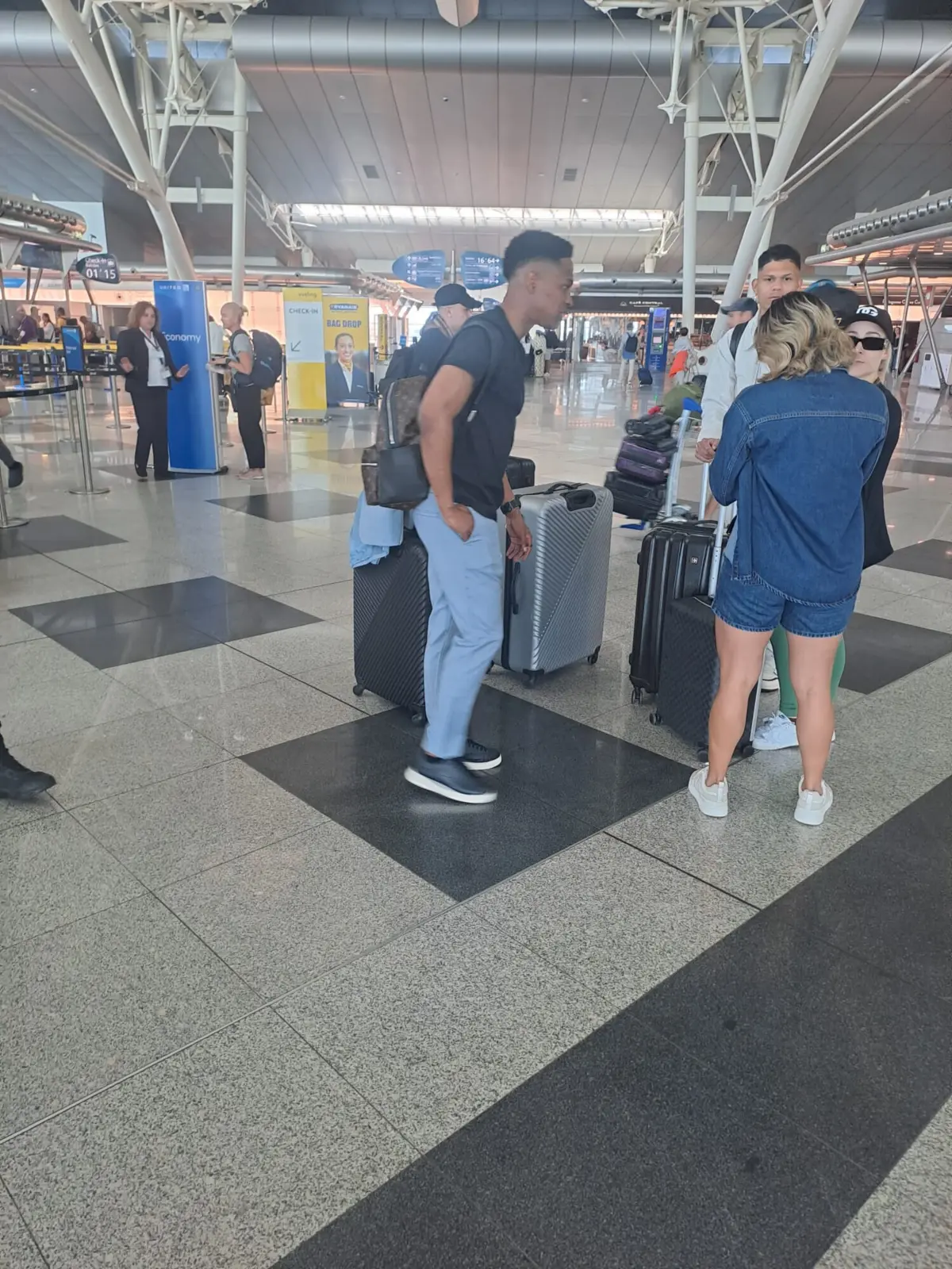 Imagem de contexto do artigo Wendell, Pepê e Evanilson rumam aos EUA para a concentração da seleção do Brasil