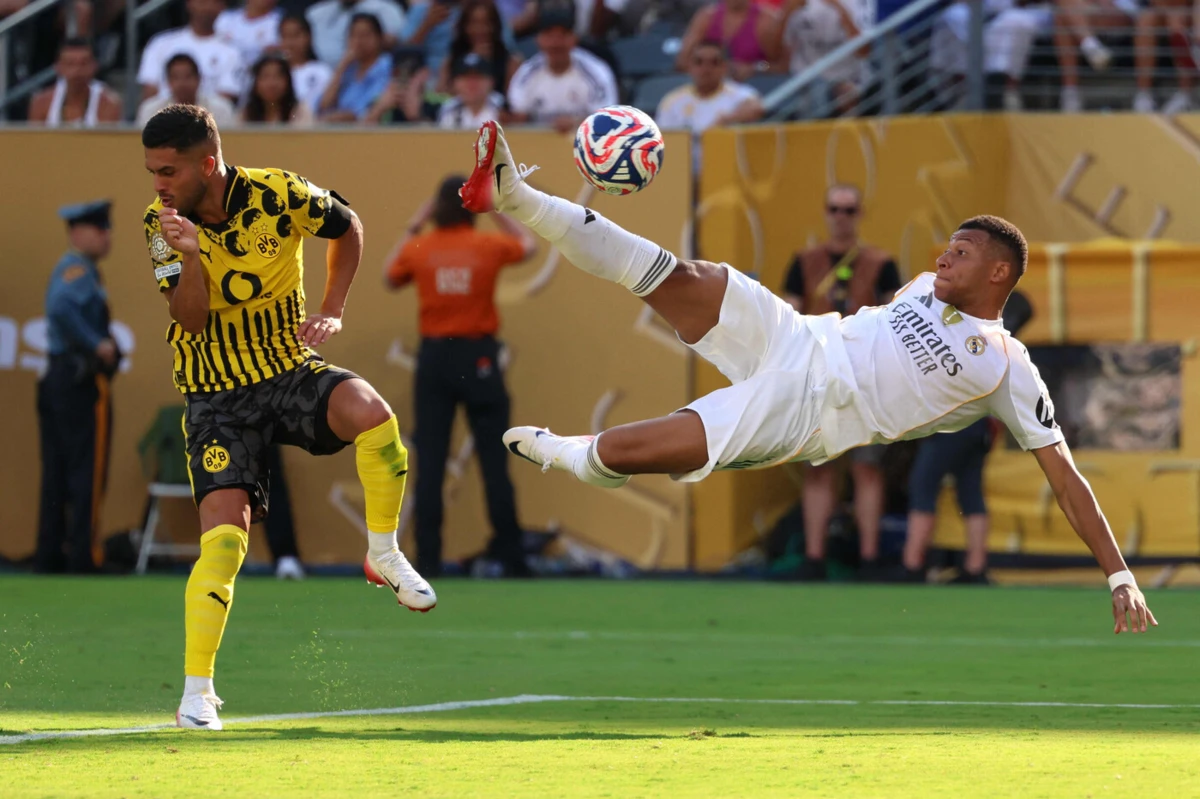 Mbappé marcou um golaço (Créditos: AFP)