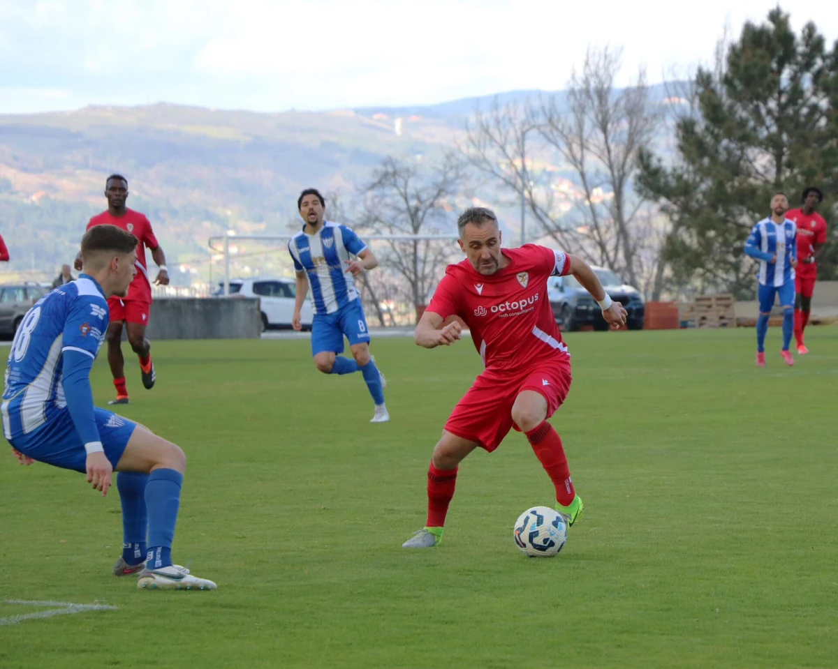 O quarentão Diogo Valente no jogo de domingo contra o Cinfães
(créditos: SC Salgueiros)