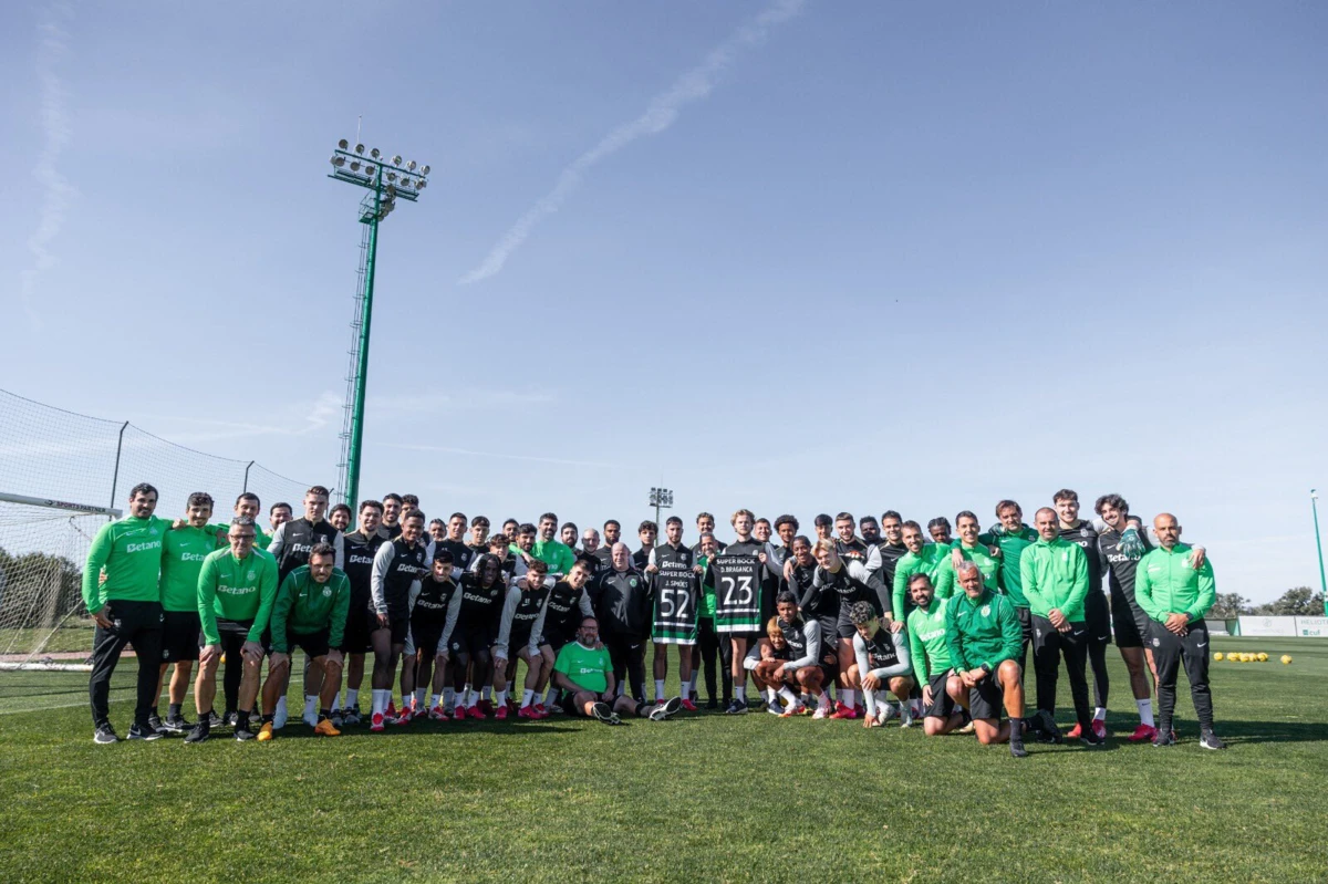 Imagem de contexto do artigo Plantel do Sporting deixa mensagem a Bragança e Simões: "Estamos convosco"