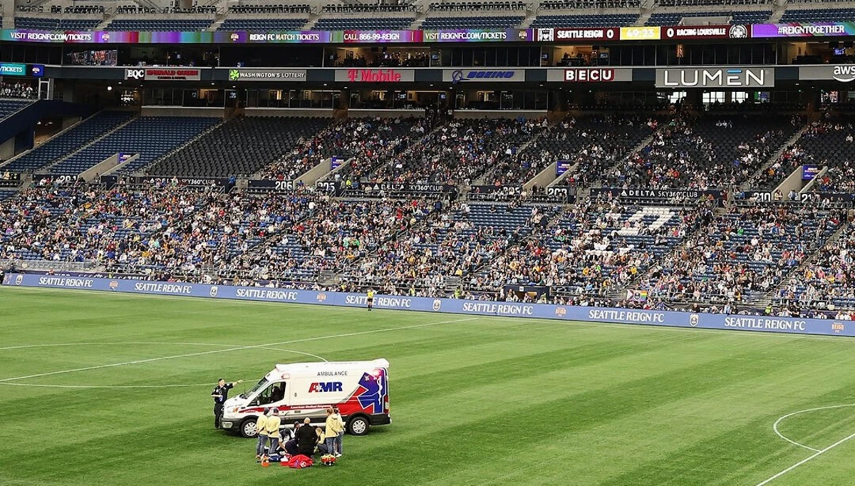 Imagem de contexto do artigo Jogadora luso-americana colapsa em campo