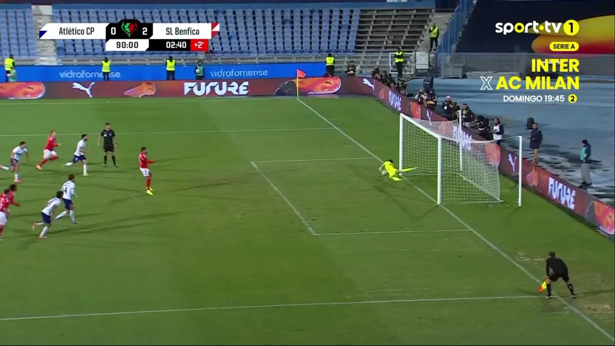 Imagem de contexto do artigo Atlético-Benfica: Rodrigo Dias defende penálti de Otamendi. Assista ao lance