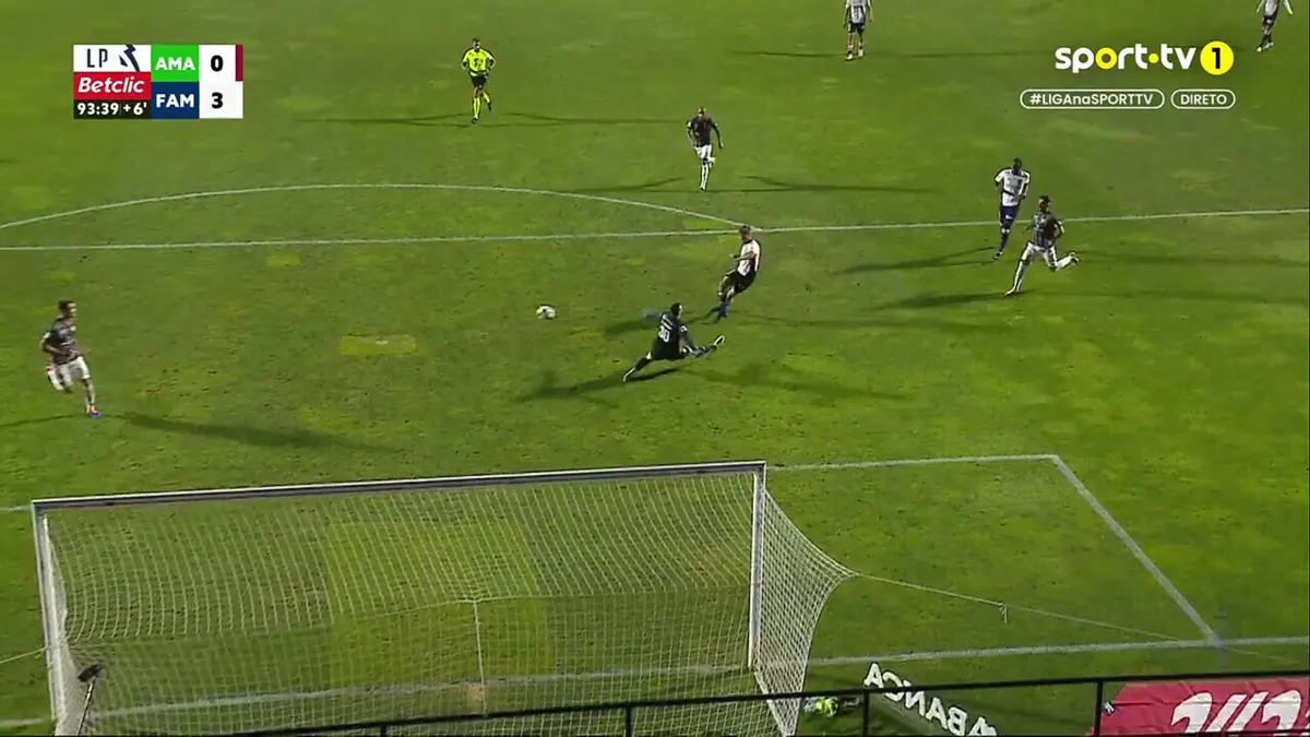 Imagem de contexto do artigo Estrela-Famalicão: erro de Miguel Lopes e Mario González não perdoa