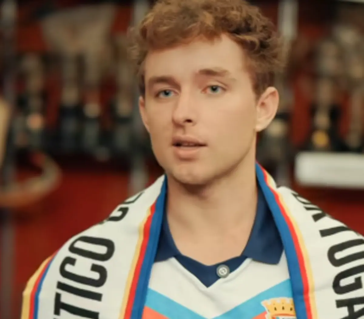 Imagem de contexto do artigo Filho do dono da SAD do Atlético vai reforçar plantel em 2025/26? Não é bem assim...