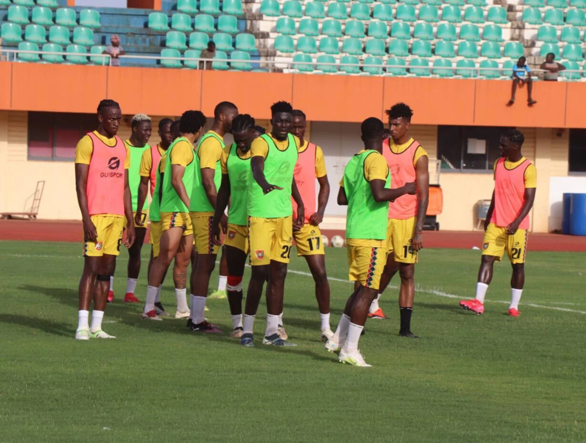 Imagem de contexto do artigo Luís Boa Morte chama médios do Casa Pia e do Rio Ave, Beto ausente