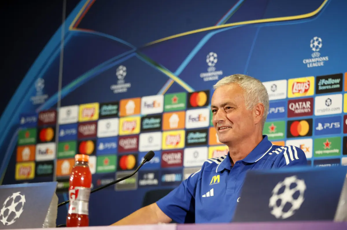 Mourinho (créditos: Fenerbahçe)