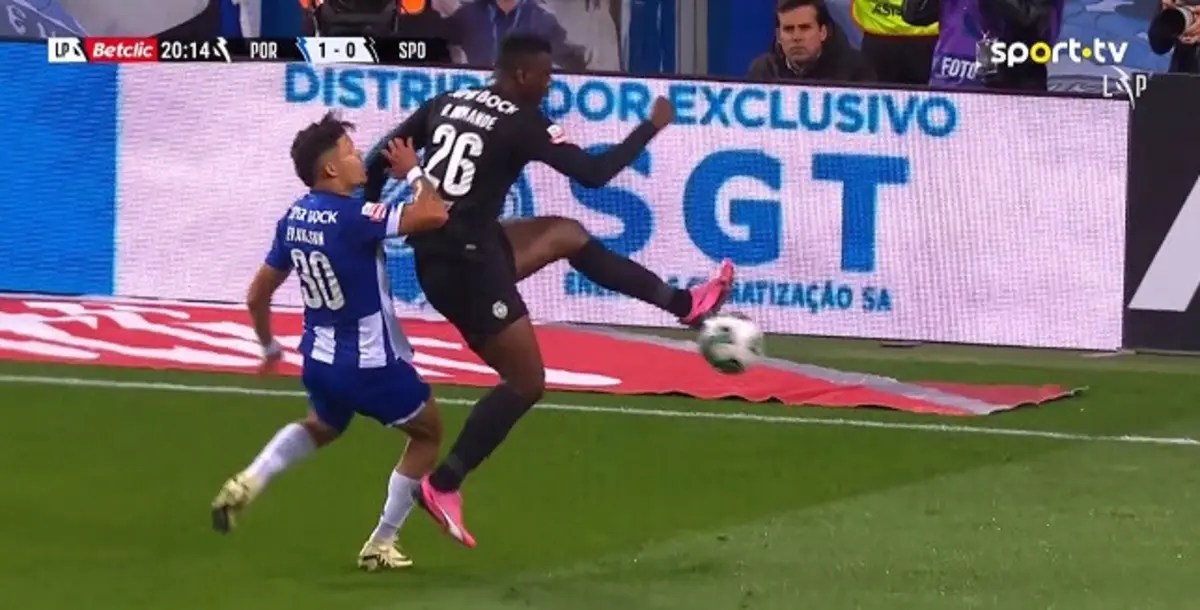 Lance entre Diomande e Evanilson (créditos: Vsports)