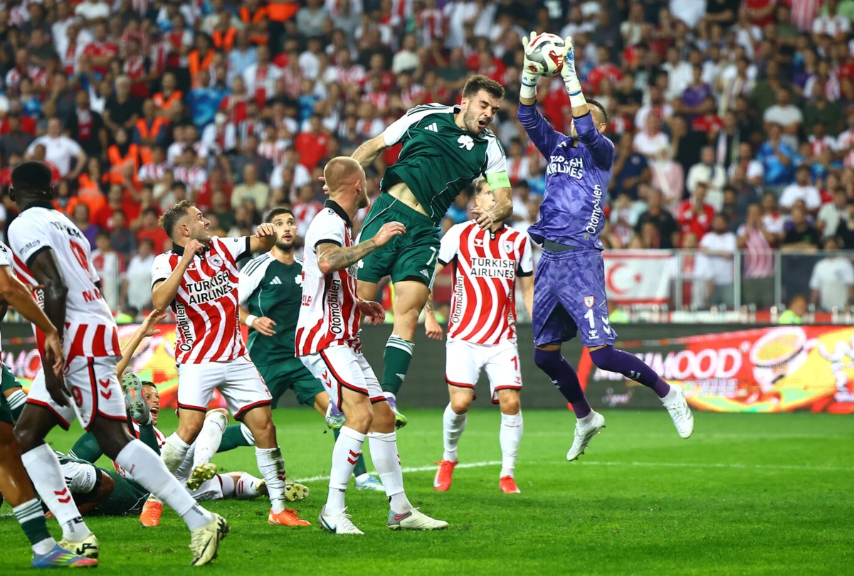 Imagem de contexto do artigo Panathinaikos, de Rui Vitória, e Ludogorets, de Rui Mota, na fase regular da Liga Europa