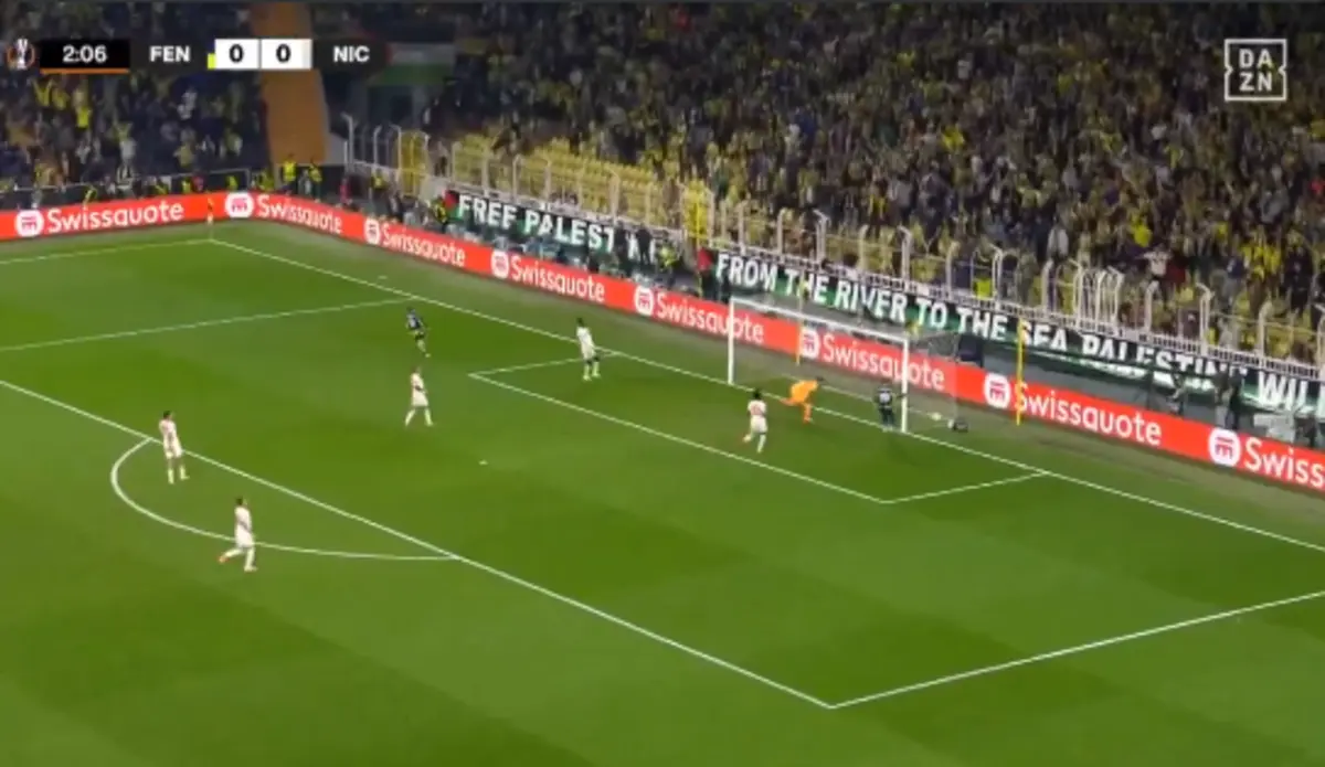 Imagem de contexto do artigo Veja como foi o primeiro golo de Akturkoglu com a camisola do Fenerbahçe