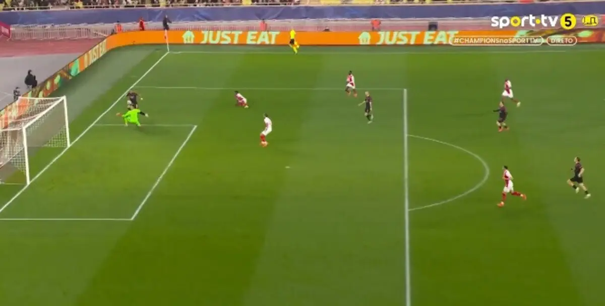 Imagem de contexto do artigo Pavlidis continua de pé quente e abre marcador no Mónaco: veja o golo