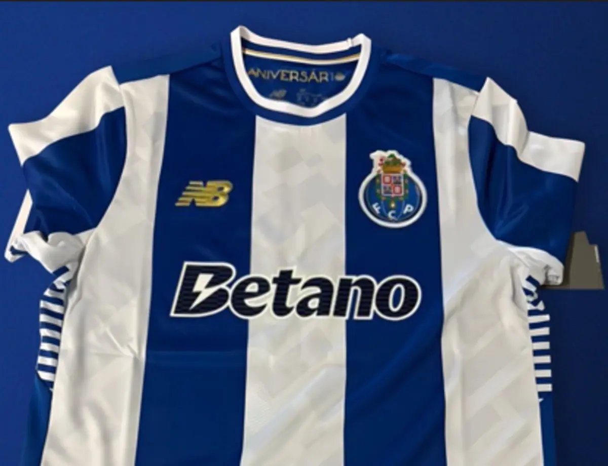 Imagem de contexto do artigo Revelados novos detalhes da alegada camisola principal do FC Porto para 2025/26
