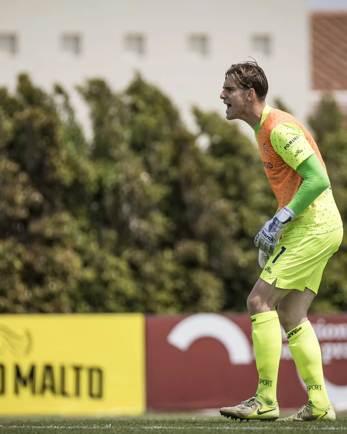 Giuseppe Ciocci em ação pelos sub-20 do Cagliari