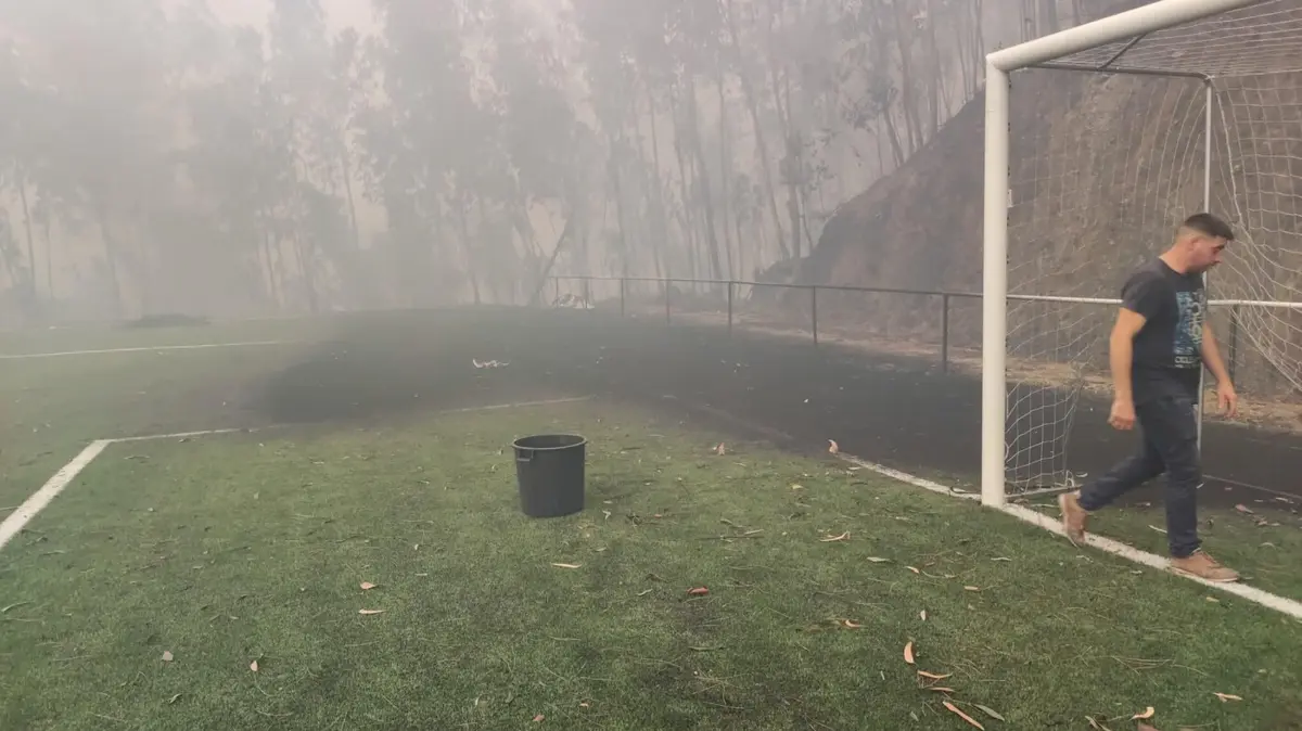 Imagem de contexto do artigo Sintético inaugurado no sábado foi atingido pelo fogo em Arouca