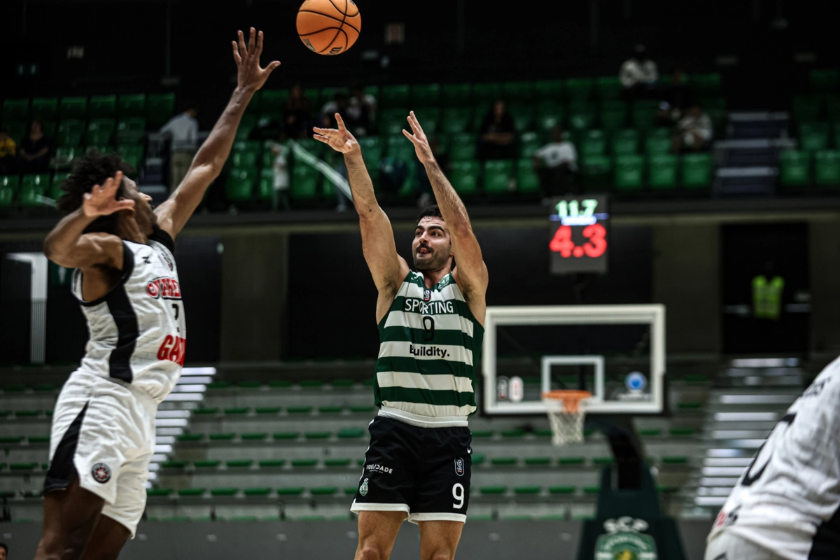 Lisboa,01/11/2025 - Esta tarde a equipa de Basquetebol do Sporting Clube de Portugal recebeu, a equipa do  AD Ovarense, para o jogo da 4ª Jornada da Fase Regular do Campeonato da Liga Betclic Basquetebol no Pavilhão João Rocha em Lisboa.  
Diogo Ventura
(Mário Vasa)