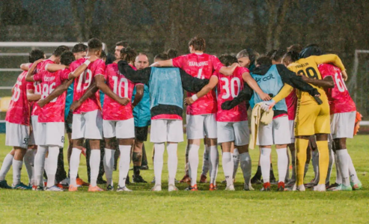 Imagem de contexto do artigo Insólito: membro do staff do Marinhense acusado de roubar equipamentos