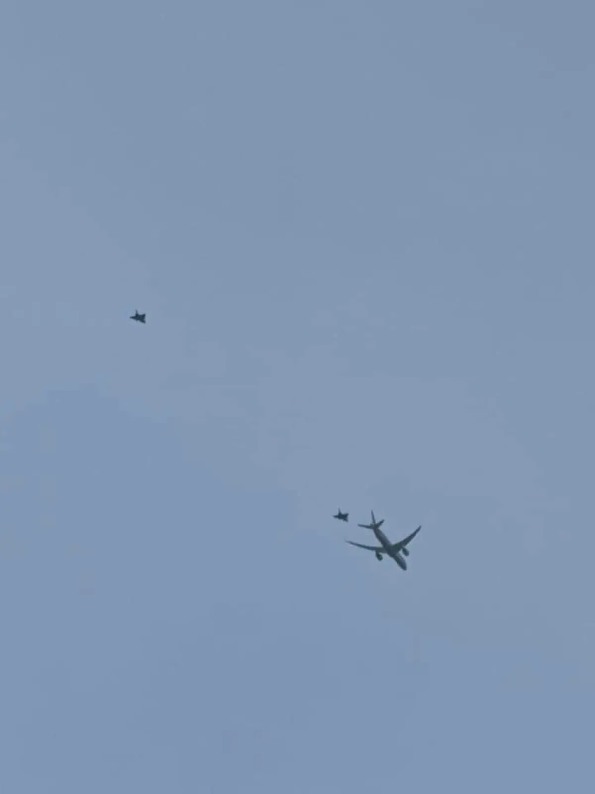 Imagem de contexto do artigo Avião aterra de emergência em Roma escoltado por caças. Presumível ameaça de bomba