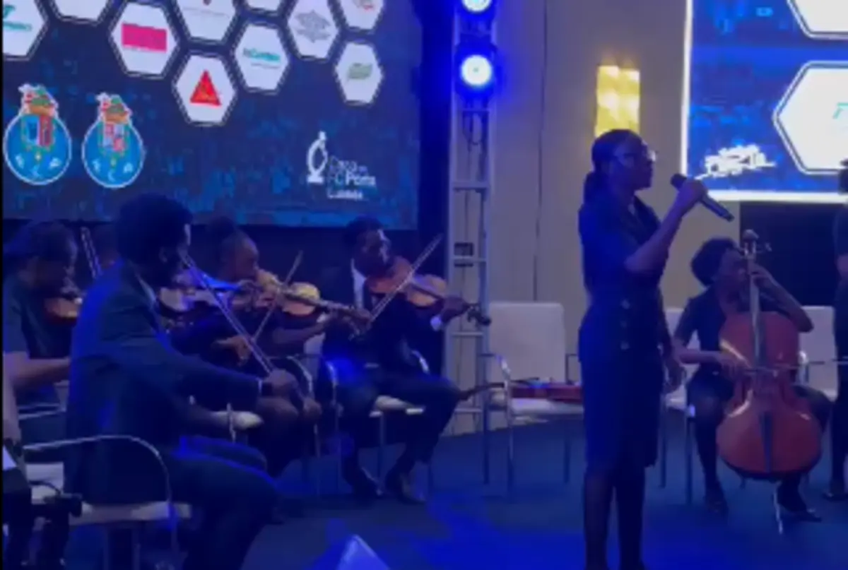 Imagem de contexto do artigo Hino do FC Porto abre jantar de Villas-Boas com portistas de Angola