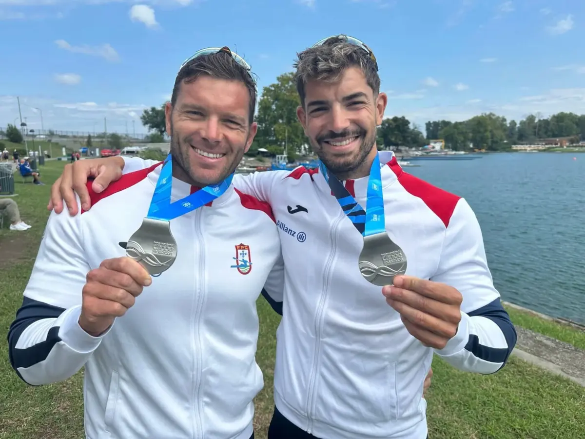 João Ribeiro e Messias Baptista (Créditos: FP Canoagem)